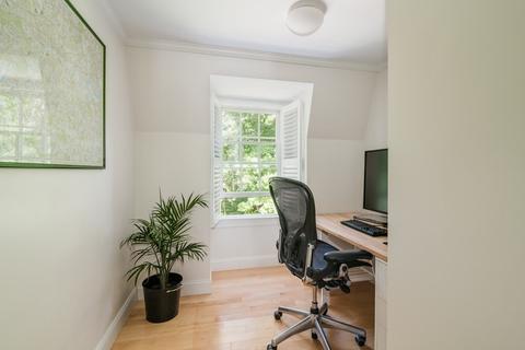 205 S Pleasant St, Hingham, MA 02043 photo 24