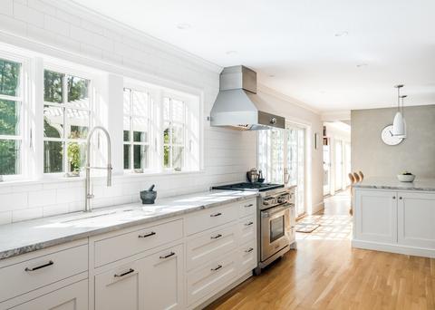 205 S Pleasant St, Hingham, MA 02043 photo 3