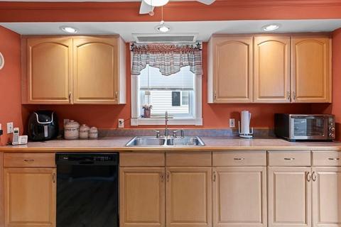 81 Lafayette St, Fall River, MA 02723 photo 5