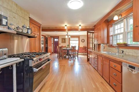 102 South St, Upton, MA 01568 photo 5