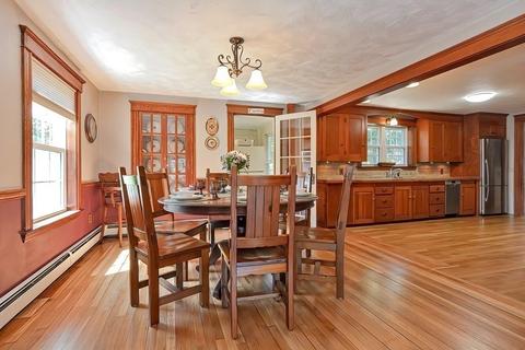 102 South St, Upton, MA 01568 photo 7