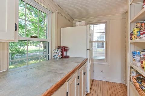 102 South St, Upton, MA 01568 photo 10