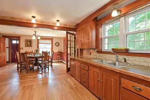 102 South St, Upton, MA 01568 photo 4
