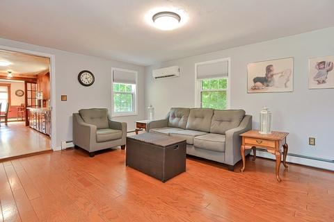 102 South St, Upton, MA 01568 photo 18