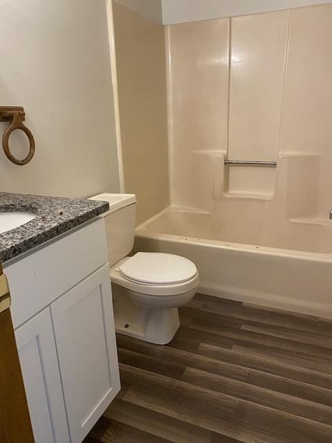32 Ferris St, Springfield, MA 01151 photo 6