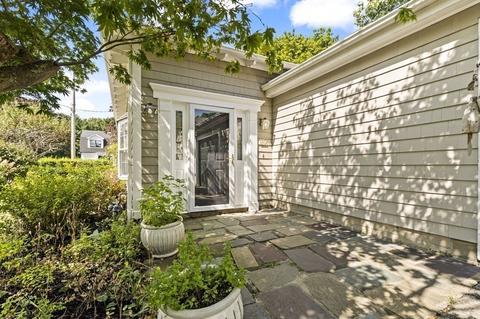 35 Hope Rd, Hingham, MA 02043 photo 1
