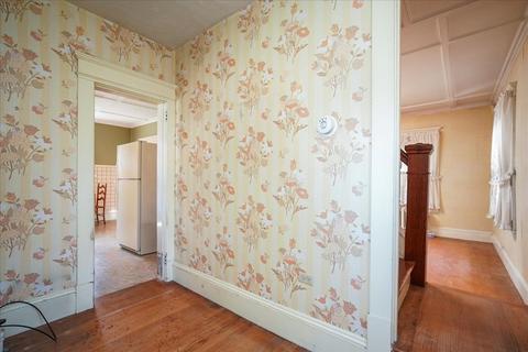 14 Dalton Pl, Springfield, MA 01109 photo 16