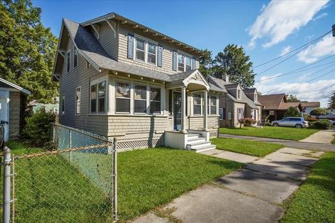 14 Dalton Pl, Springfield, MA 01109 photo 2
