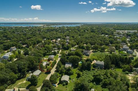 83 Pine St, Edgartown, MA 02539 photo 1