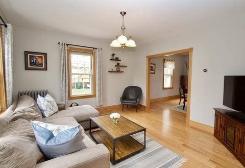 43 Cedar St, Wakefield, MA 01880 photo 3
