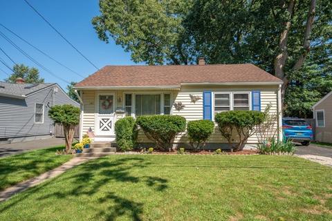 197 Shawmut St, Springfield, MA 01108 photo 2