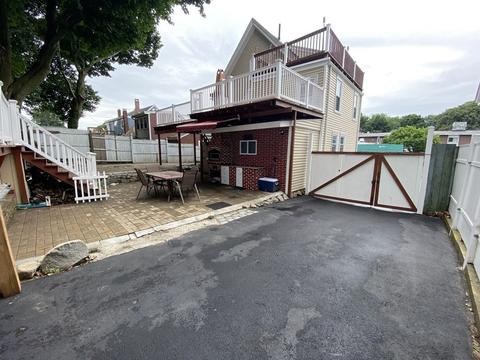 7 Marsh St, Gloucester, MA 01930 photo 4
