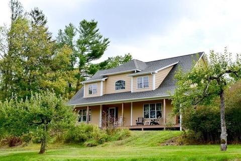 28 E Hill Rd, Brimfield, MA 01010 photo 1