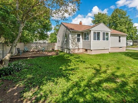 18 Vecchia St, Webster, MA 01570 photo 6