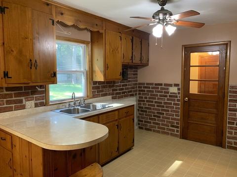 19 Hermitage Dr, Springfield, MA 01129 photo 5