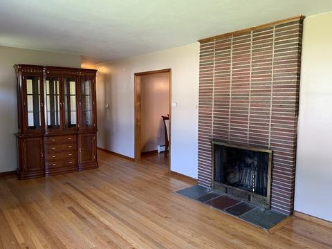 19 Hermitage Dr, Springfield, MA 01129 photo 9