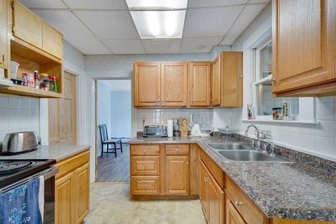 8 Staten St, Gloucester, MA 01930 photo 12