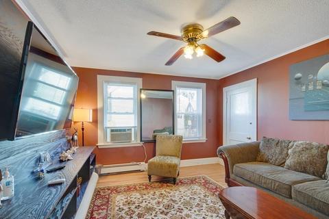 8 Staten St, Gloucester, MA 01930 photo 6