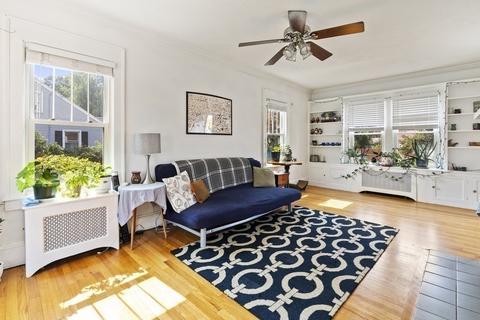105 Harkness Ave, Springfield, MA 01118 photo 9