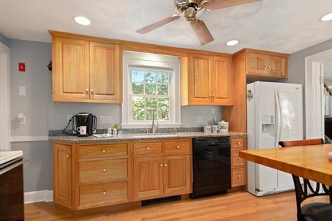 46 Bond St, Reading, MA 01867 photo 14