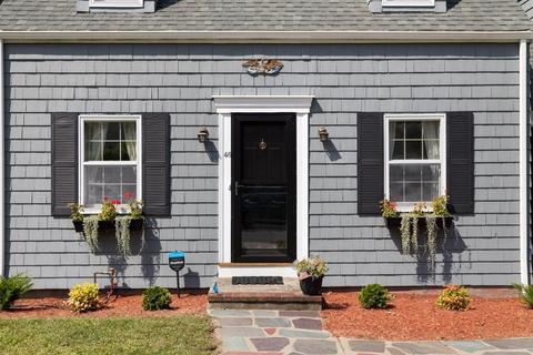 46 Bond St, Reading, MA 01867 photo 3