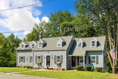 46 Bond St, Reading, MA 01867 photo 2