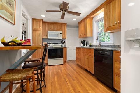 46 Bond St, Reading, MA 01867 photo 12