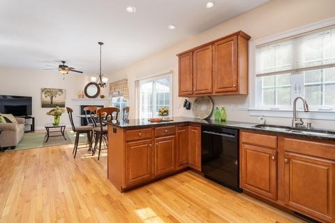 3 Button Rd, Easthampton, MA 01027 photo 9