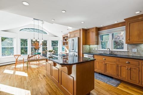 17 Putney Rd, Wellesley, MA 02481 photo 6