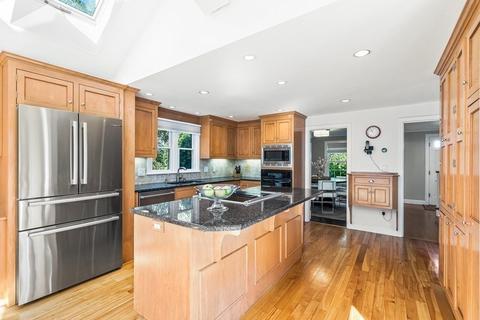 17 Putney Rd, Wellesley, MA 02481 photo 8