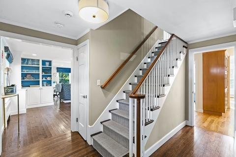 17 Putney Rd, Wellesley, MA 02481 photo 3