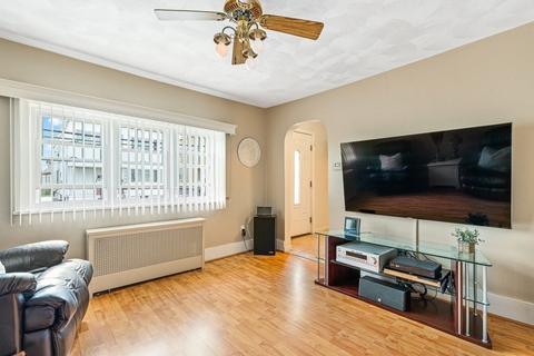 39 Arlington St, Everett, MA 02149 photo 13