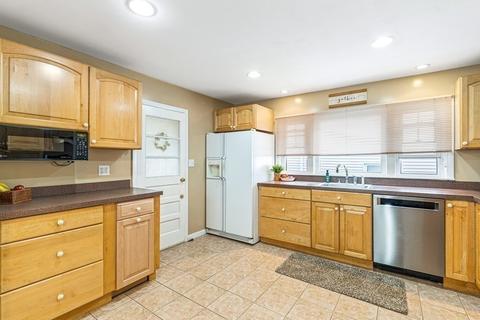 39 Arlington St, Everett, MA 02149 photo 19