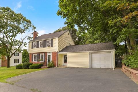 409 Cedar St, Dedham, MA 02026 photo 3