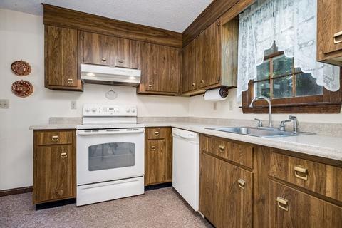 7 Roberta Rd, Sharon, MA 02067 photo 9