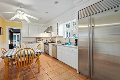 2 Hull St, Beverly, MA 01915 photo 6