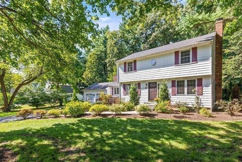 20 Ledgewood Dr, Danvers, MA 01923 photo 2