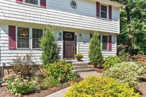 20 Ledgewood Dr, Danvers, MA 01923 photo 3
