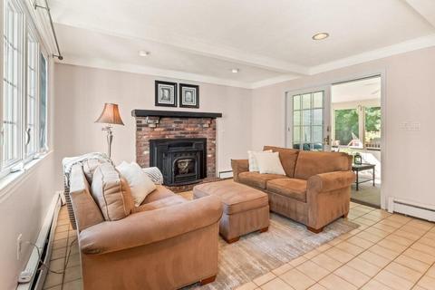20 Ledgewood Dr, Danvers, MA 01923 photo 17