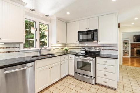 20 Ledgewood Dr, Danvers, MA 01923 photo 10