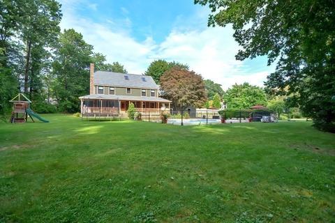147 Walnut St, Reading, MA 01867 photo 2