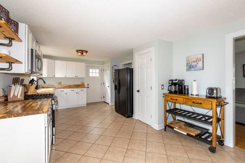 186 Winterset Dr, Springfield, MA 01129 photo 6