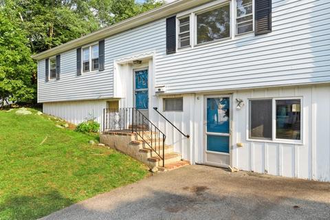 8 Blake St, Beverly, MA 01915 photo 3