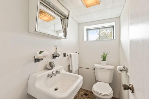 8 Blake St, Beverly, MA 01915 photo 25
