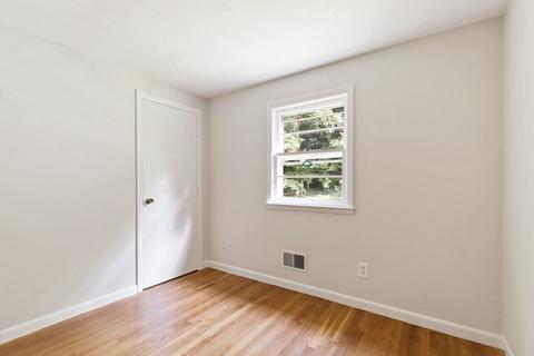 8 Blake St, Beverly, MA 01915 photo 18
