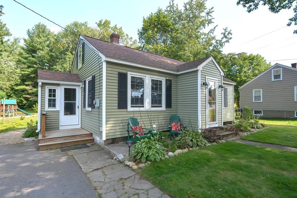 69 Pleasant St, Lunenburg, MA 01462 28 Photos MLS 72895710 Movoto
