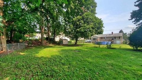2 Falcon St, Worcester, MA 01603 photo 4