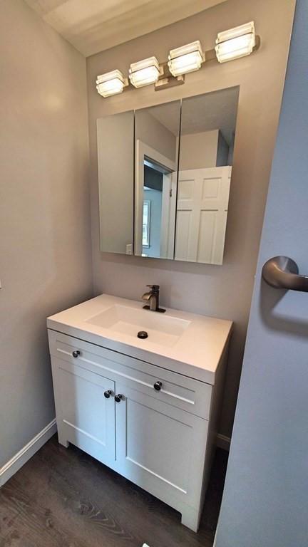 2 Falcon St, Worcester, MA 01603 photo 8