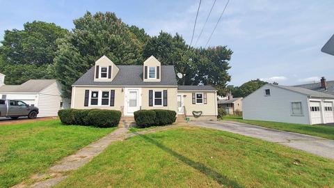 2 Falcon St, Worcester, MA 01603 photo 2