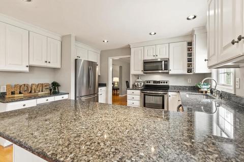 17 Melendy Dr, Reading, MA 01867 photo 20
